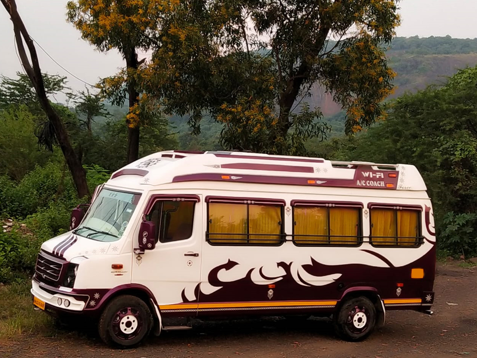 20 Seater Bus