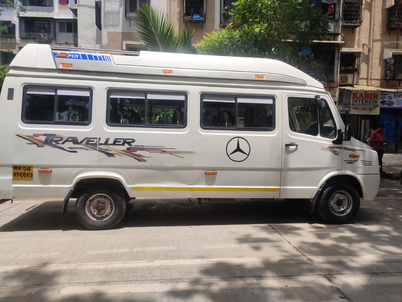 tempo-traveller